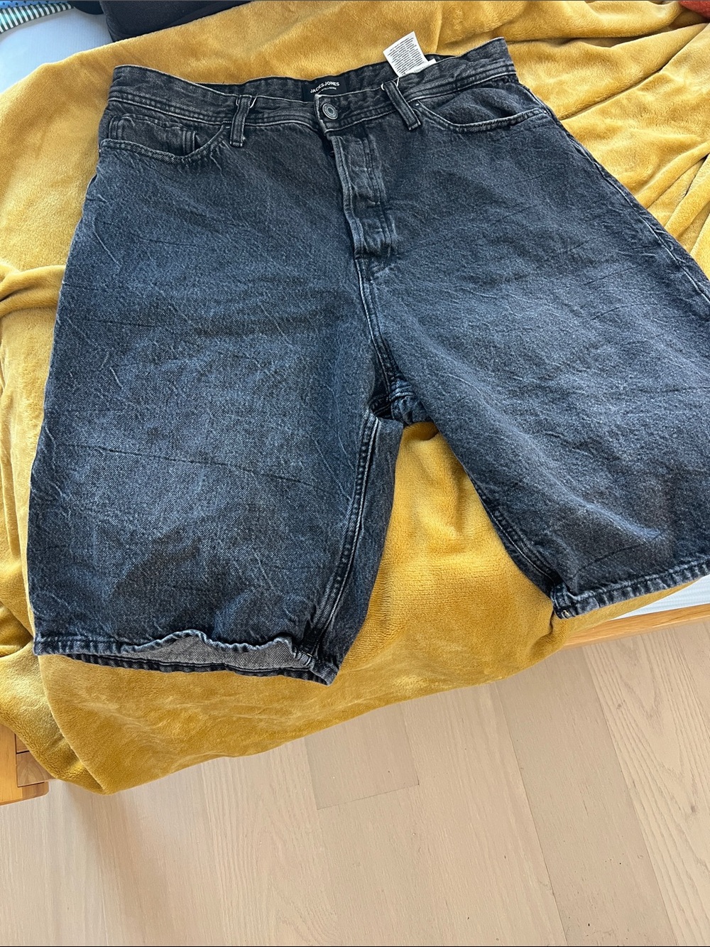 Jack & Jones Black Relaxed Denim Shorts